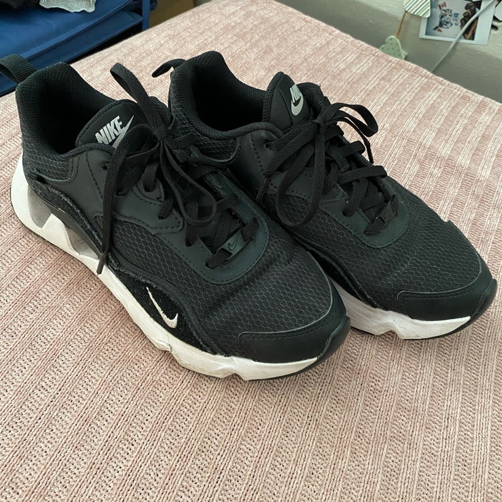Black & White Nike Sneakers